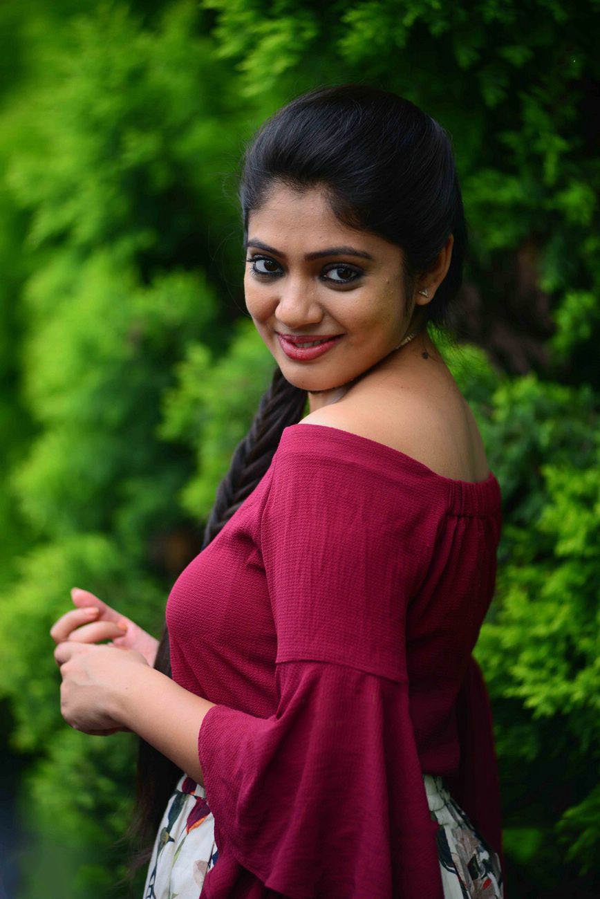 Malayalam Actress Veena Nandakumar Photos