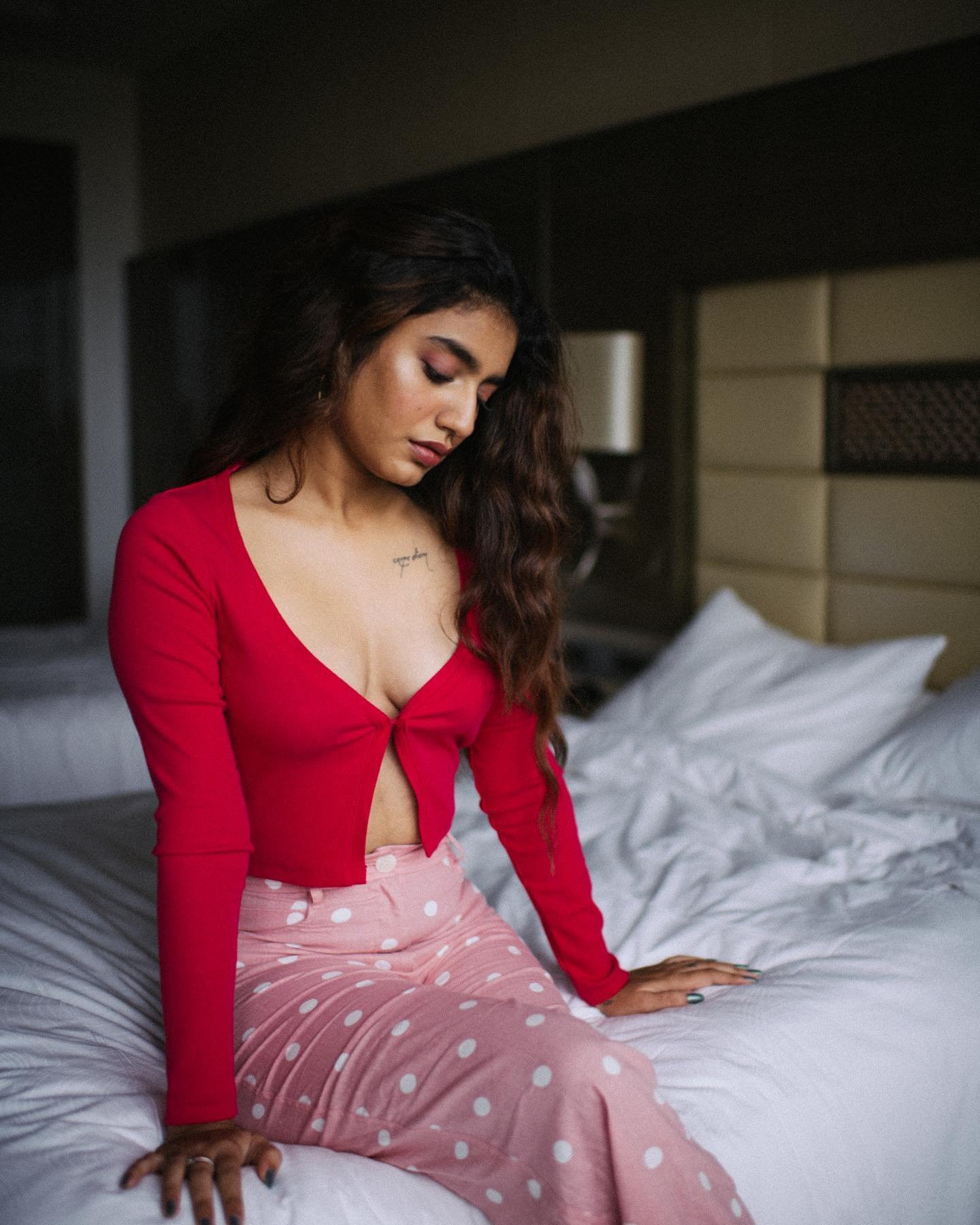 Priya-P-Varrier-Photos-New-1