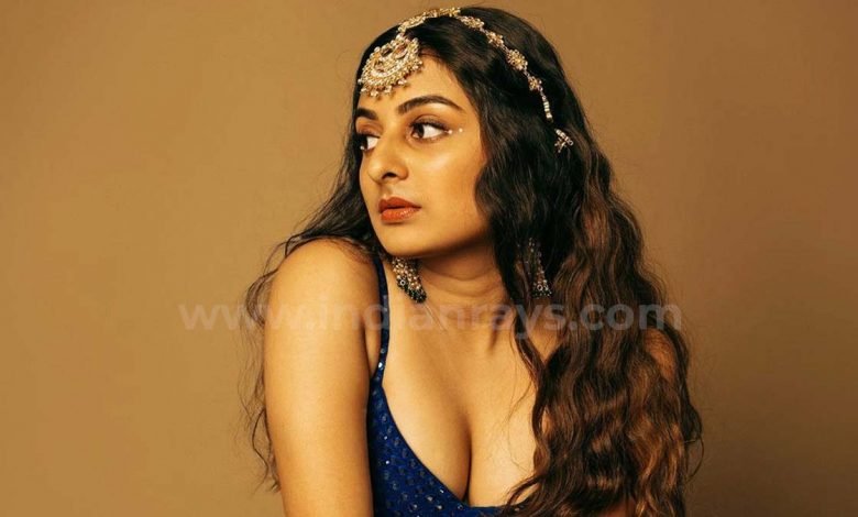 esther anil new Photos